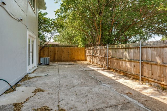 203 Trinidad Drive, Grand Prairie, TX 75052