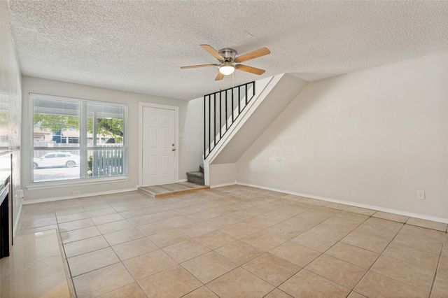 203 Trinidad Drive, Grand Prairie, TX 75052