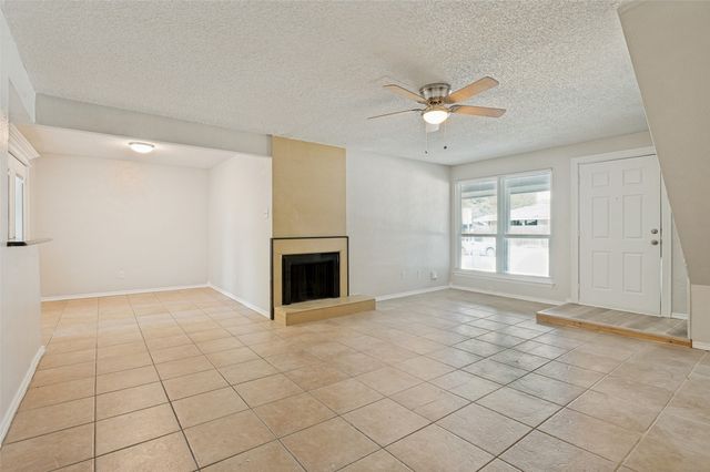 203 Trinidad Drive, Grand Prairie, TX 75052