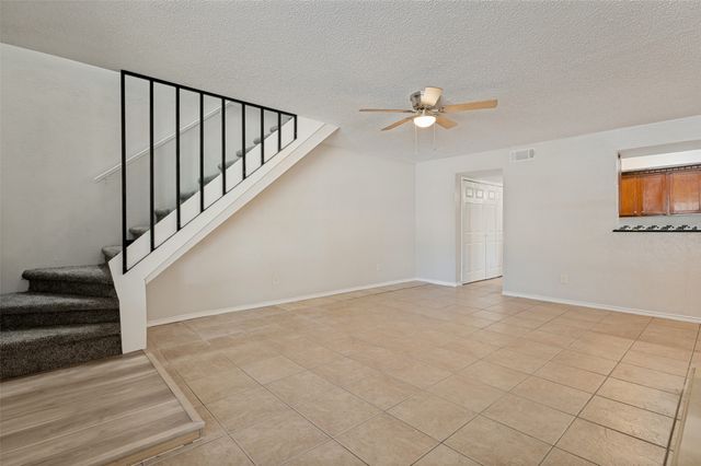 203 Trinidad Drive, Grand Prairie, TX 75052