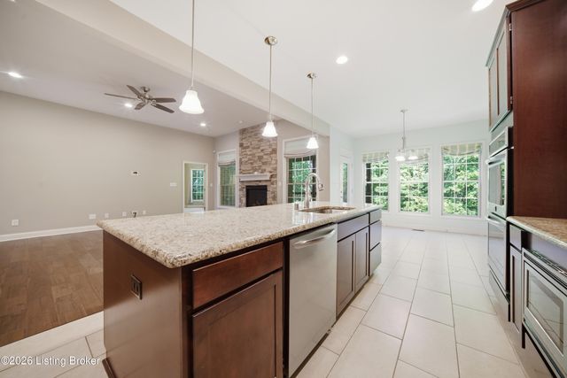 18406 Standwick Dr, Louisville, KY 40245