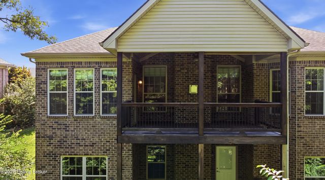 18406 Standwick Dr, Louisville, KY 40245