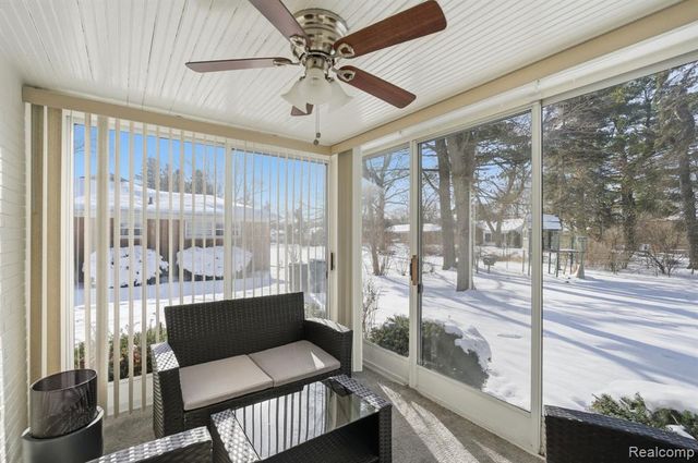 28807 Somerset Place, Lathrup Village, MI 48076