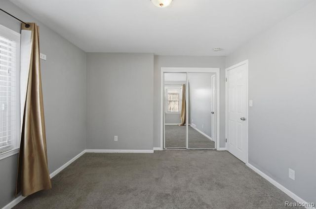 28807 Somerset Place, Lathrup Village, MI 48076