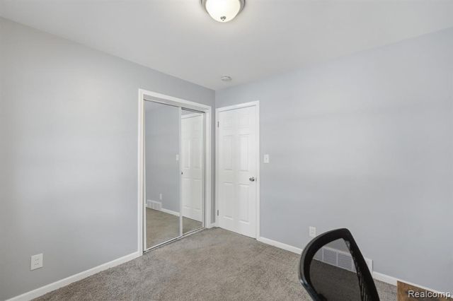 28807 Somerset Place, Lathrup Village, MI 48076