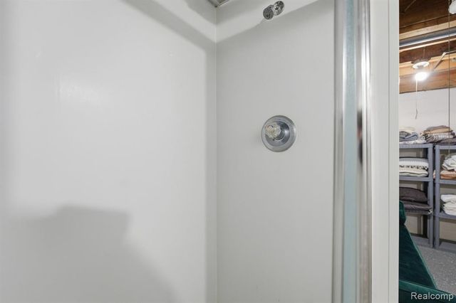 28807 Somerset Place, Lathrup Village, MI 48076