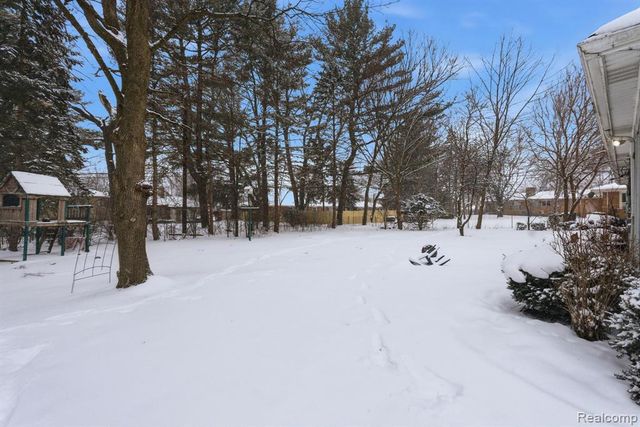 28807 Somerset Place, Lathrup Village, MI 48076