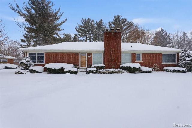 28807 Somerset Place, Lathrup Village, MI 48076