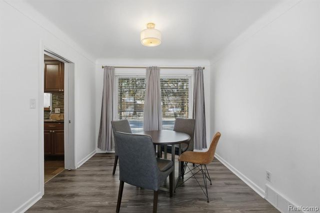 28807 Somerset Place, Lathrup Village, MI 48076