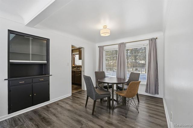 28807 Somerset Place, Lathrup Village, MI 48076