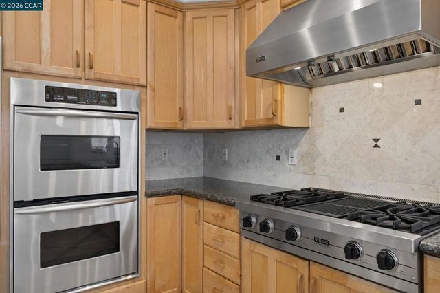 5535 Moraga Ave, Oakland, CA 94611