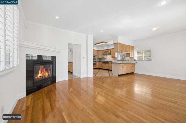 5535 Moraga Ave, Oakland, CA 94611