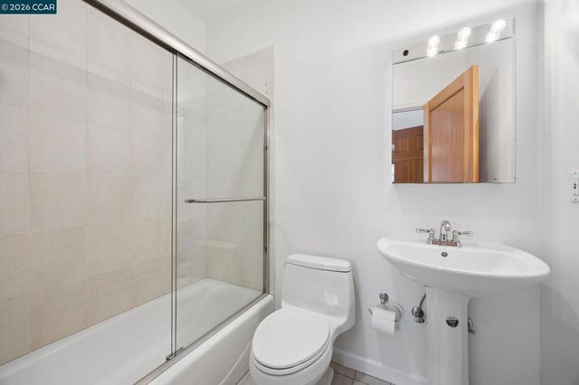 5535 Moraga Ave, Oakland, CA 94611
