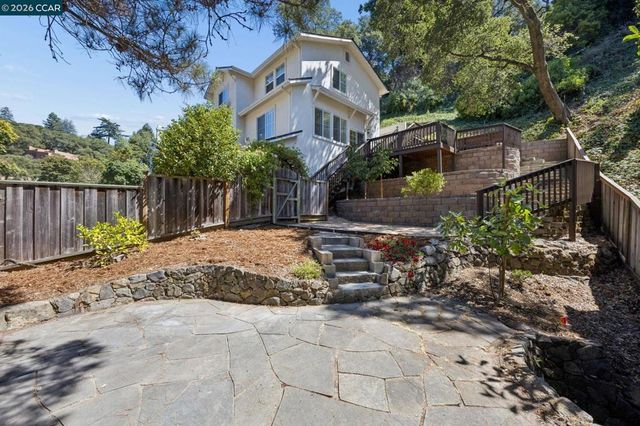 5535 Moraga Ave, Oakland, CA 94611