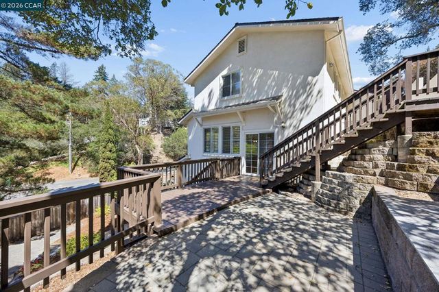 5535 Moraga Ave, Oakland, CA 94611