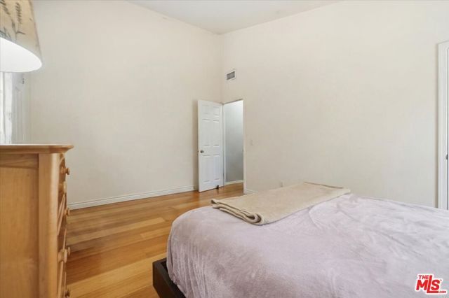 4032 Moore Street, Los Angeles, CA 90066