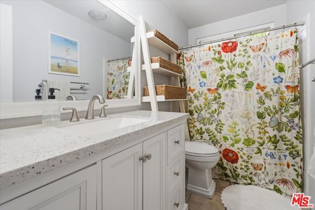 4032 Moore Street, Los Angeles, CA 90066