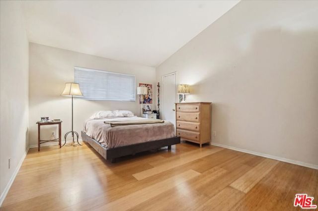 4032 Moore Street, Los Angeles, CA 90066