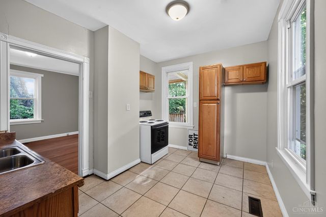 4313 Whetsel Avenue, Cincinnati, OH 45227