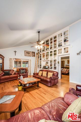 4120 W Mcfarlane Avenue, Burbank, CA 91505