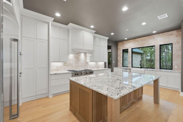 8104 High Meadow Ridge Court, Montgomery, TX 77316