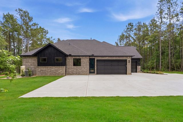 8104 High Meadow Ridge Court, Montgomery, TX 77316