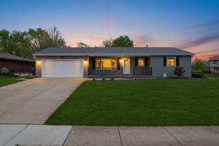 1034 S Cooper Street, New Lenox, IL 60451