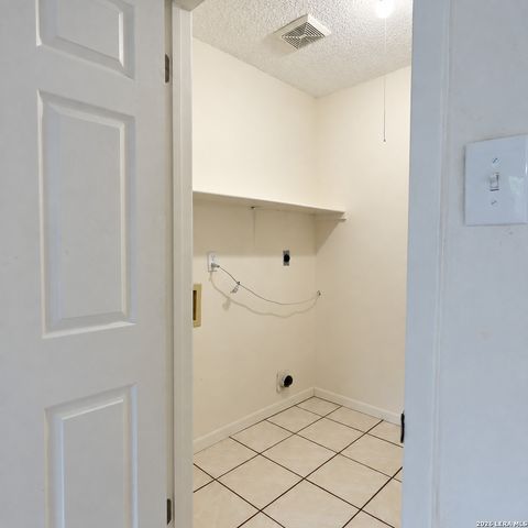 9319 Bendell, San Antonio, TX 78250