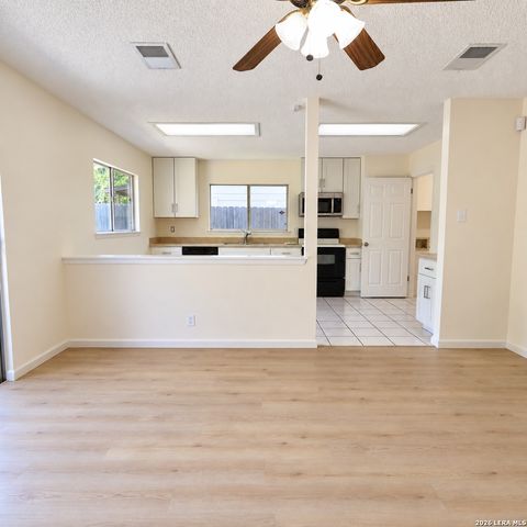 9319 Bendell, San Antonio, TX 78250