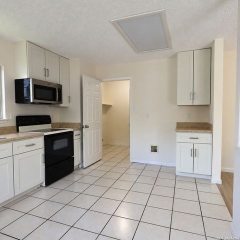 9319 Bendell, San Antonio, TX 78250