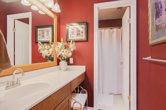 106 Freedom DR, Wimberley, TX 78676