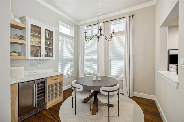 867 Wakefield Drive D, Houston, TX 77018