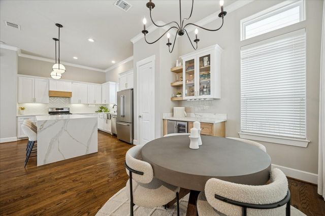 867 Wakefield Drive D, Houston, TX 77018