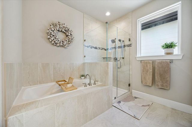 867 Wakefield Drive D, Houston, TX 77018