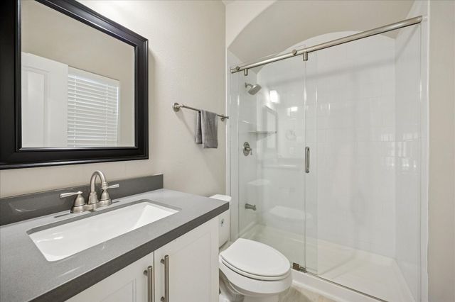 867 Wakefield Drive D, Houston, TX 77018