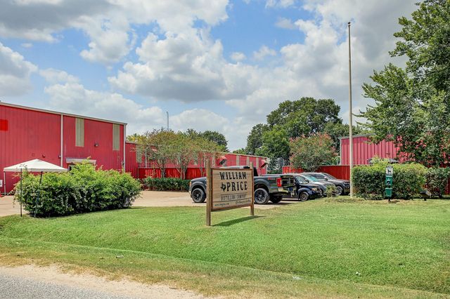 867 Wakefield Drive D, Houston, TX 77018