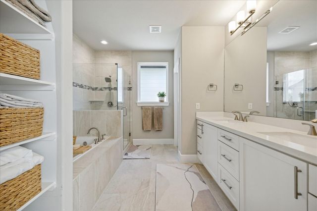 867 Wakefield Drive D, Houston, TX 77018