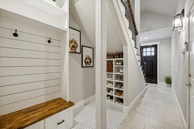 867 Wakefield Drive D, Houston, TX 77018