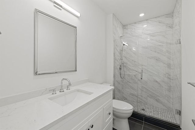 267 Old Colony Ave 507, Boston, MA 02127