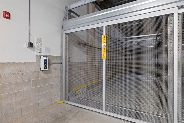 267 Old Colony Ave 507, Boston, MA 02127