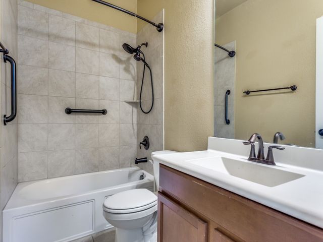 5860 Fir Tree Lane, Fort Worth, TX 76123