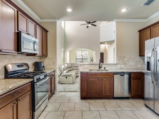 5860 Fir Tree Lane, Fort Worth, TX 76123