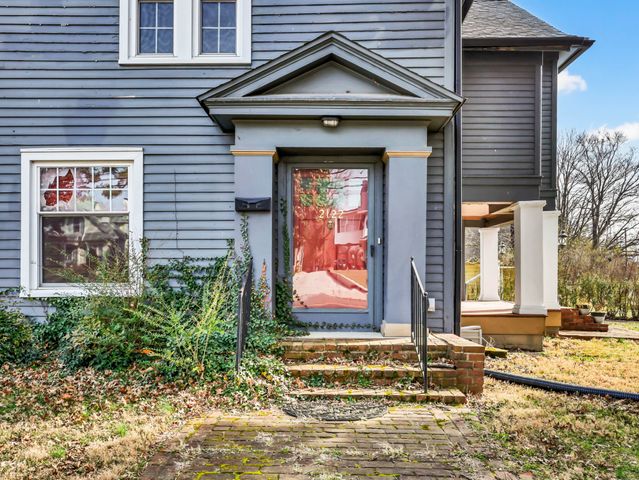 2122 S Main St, Hopkinsville, KY 42240