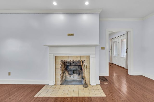 2122 S Main St, Hopkinsville, KY 42240