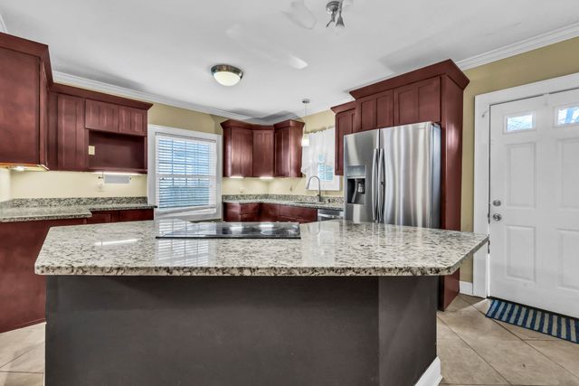 2122 S Main St, Hopkinsville, KY 42240