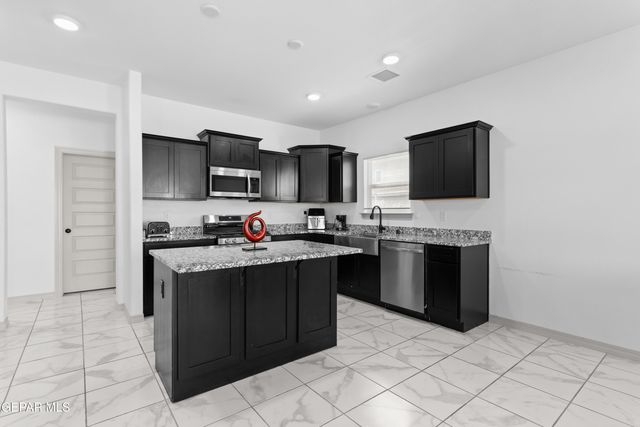 10709 Elise Street, El Paso, TX 79924