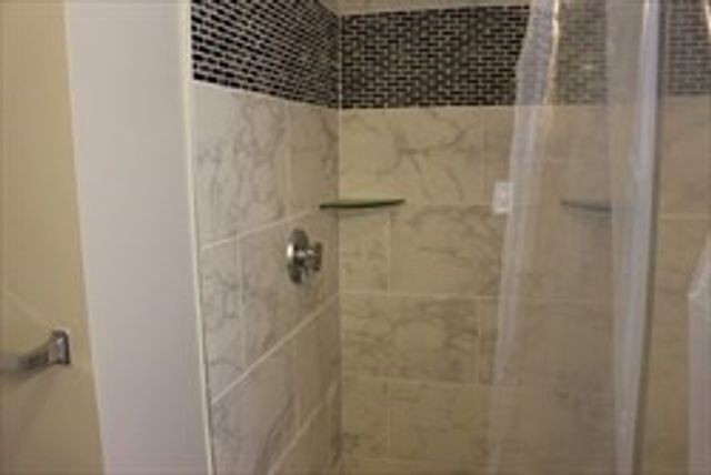 37 Lindsay St 37, Framingham, MA 01702