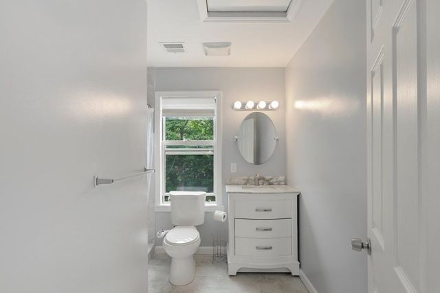 37 Lindsay St 37, Framingham, MA 01702