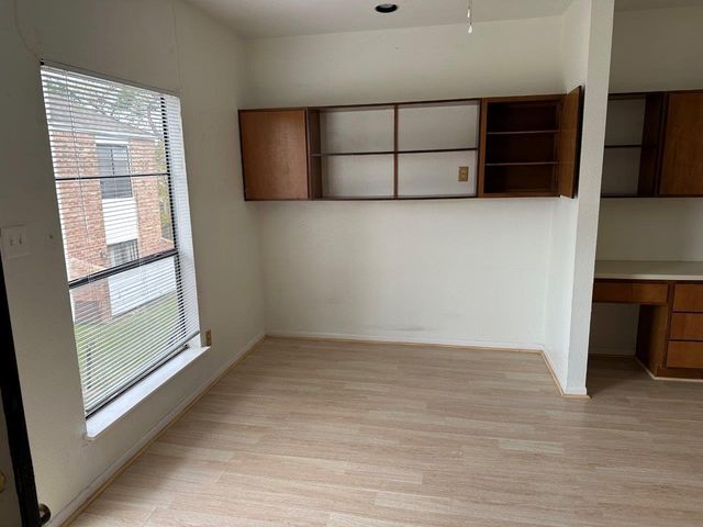 7901 Cambridge Street 31, Houston, TX 77054