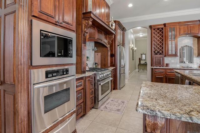6242 Beau Douglas Ave, Gonzales, LA 70737
